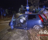 Alkoholisierter betrunkener donnert evtl. mit 160 Innerorts gegen Schildermast Motorblock wird herausgerissen