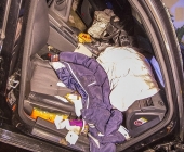 Raser kracht Innerorts mit über 100 KMH gegen Hauswand - Fahrer und Beifahrer schwer Verletzt