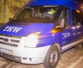 Raser kracht Innerorts mit über 100 KMH gegen Hauswand - Fahrer und Beifahrer schwer Verletzt