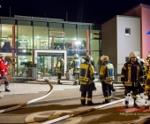 Schwerer Unfall mit mehren Fahrzeugen, mehrere Verletzte -  1 Pers schwerverletzt