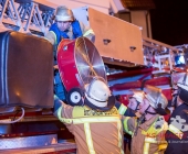 Schwerer Unfall mit mehren Fahrzeugen, mehrere Verletzte -  1 Pers schwerverletzt