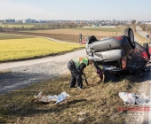 Schwerer Unfall mit mehren Fahrzeugen, mehrere Verletzte -  1 Pers schwerverletzt