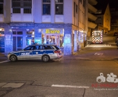 Streitigkeiten eskalieren - Mann wird in Wohnung niedergestochen, vermeintliche Täter in Polizeigewahrsam