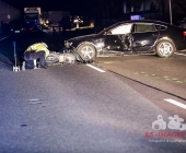 Schwerer Unfall zwischen Motorrad und PKW - Autofahrer leicht verletzt geschützt durch Airbags - Kradfahrer kein Airbag wurde schwerverletzt