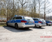 Sucheinsatz! Pferd kommt ohne Reiter zum Anwesen zurück - Polizei und Feuerwehr im Wald zur Suche