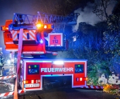 [Nachschlag alle Motive] Nach angeblicher Explosion brennt Gartengrundstück nieder. Exklusive Bilder der Ruine