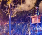 [Nachschlag alle Motive] Nach angeblicher Explosion brennt Gartengrundstück nieder. Exklusive Bilder der Ruine