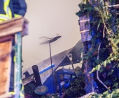 [Nachschlag alle Motive] Nach angeblicher Explosion brennt Gartengrundstück nieder. Exklusive Bilder der Ruine