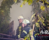 [Nachschlag alle Motive] Nach angeblicher Explosion brennt Gartengrundstück nieder. Exklusive Bilder der Ruine