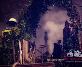 [Nachschlag alle Motive] Nach angeblicher Explosion brennt Gartengrundstück nieder. Exklusive Bilder der Ruine