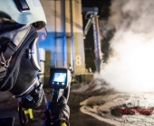 Gebäudebrand in einer Ölpresserei - Feuerwehr im Großaufgebot - Sonderfahrzeuge aus Stuttgart angefordert