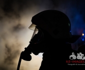 Gebäudebrand in einer Ölpresserei - Feuerwehr im Großaufgebot - Sonderfahrzeuge aus Stuttgart angefordert