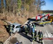 Unfall Rielingshausen PKW im Wald