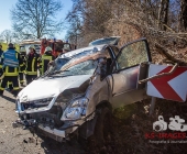 Unfall Rielingshausen PKW im Wald