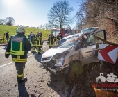 Unfall Rielingshausen PKW im Wald