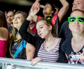 Deichkind bringen die Besucher der Schleyerhalle zum ausrasten