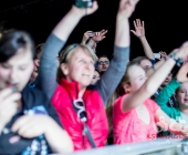 Deichkind bringen die Besucher der Schleyerhalle zum ausrasten