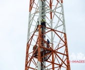 Person auf Funkmast erleidet medizinischen Notfall - Rettung in 50 Meter Höhe - Spezialkräfte aus Stuttgart vor Ort