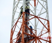 Person auf Funkmast erleidet medizinischen Notfall - Rettung in 50 Meter Höhe - Spezialkräfte aus Stuttgart vor Ort