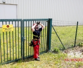 Person auf Funkmast erleidet medizinischen Notfall - Rettung in 50 Meter Höhe - Spezialkräfte aus Stuttgart vor Ort