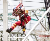 Person auf Funkmast erleidet medizinischen Notfall - Rettung in 50 Meter Höhe - Spezialkräfte aus Stuttgart vor Ort