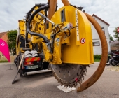 Schnellerer Glasfaserausbau dank Trenching.