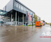 Batterien mit Lithium-Ionen brennen im Autowerk AMG in Affalterbach. Großeinsatz für Einsatzkräfte