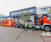 Batterien mit Lithium-Ionen brennen im Autowerk AMG in Affalterbach. Großeinsatz für Einsatzkräfte