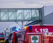 Batterien mit Lithium-Ionen brennen im Autowerk AMG in Affalterbach. Großeinsatz für Einsatzkräfte