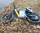 07:05 Uhr, Verkehrsunfall tödlich, Motorradfahrer von LKW überrollt, Flachter Straße 38 (Weilimdorf)
