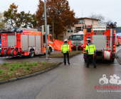 07:05 Uhr, Verkehrsunfall tödlich, Motorradfahrer von LKW überrollt, Flachter Straße 38 (Weilimdorf)