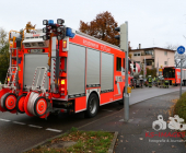 07:05 Uhr, Verkehrsunfall tödlich, Motorradfahrer von LKW überrollt, Flachter Straße 38 (Weilimdorf)