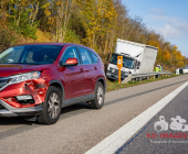 Langer Rückstau nach Unfall A81 zwischen zwei Fahrzeugen und einem LKW