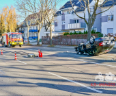 Gegen den Baum geprallt und überschlagen Skoda-Fahrer verletzt ins Krankenhaus