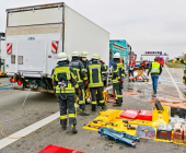 A81 LUDWIGSBURG: Gaffer - Wand verhindert blick auf Menschenrettung nach schwerem LKW-Auffahrunfall