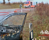 PKW fängt in Engelbergtunnel Feuer - Fahrer schafft es den Tunnel zu verlassen dann steht das Fahrzeug im Vollbrand