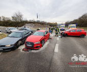 Hoher Sachschaden - Unfall an der Kaufland-Kreuzung L1100 Steinheim an der Murr
