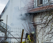 Drama an Weihnachten: Mindestens ein Toter bei Gebäudebrand in Freiberg. Weitere Verletzte und vermisste Personen derzeit