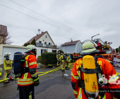 Drama an Weihnachten: Mindestens ein Toter bei Gebäudebrand in Freiberg. Weitere Verletzte und vermisste Personen derzeit