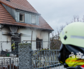 Drama an Weihnachten: Mindestens ein Toter bei Gebäudebrand in Freiberg. Weitere Verletzte und vermisste Personen derzeit