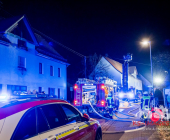 Brand in Gebäude in Oberstenfeld. Mehrere Feuerwehren im Großaufgebot vor Ort