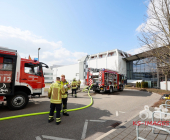 Grossbrand in Bietigheimer Möbelhaus - Großeinsatz für Feuerwehr, Rettungsdienst und Polizei