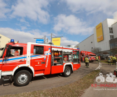 Grossbrand in Bietigheimer Möbelhaus - Großeinsatz für Feuerwehr, Rettungsdienst und Polizei