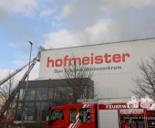 Grossbrand in Bietigheimer Möbelhaus - Großeinsatz für Feuerwehr, Rettungsdienst und Polizei