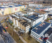 LUFTAUFNAHMEN - Ein Tag nach dem Grossbrand in Bietigheimer Möbelhaus - Großeinsatz für Feuerwehr, Rettungsdienst und Polizei