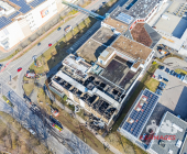 LUFTAUFNAHMEN - Ein Tag nach dem Grossbrand in Bietigheimer Möbelhaus - Großeinsatz für Feuerwehr, Rettungsdienst und Polizei