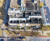 LUFTAUFNAHMEN - Ein Tag nach dem Grossbrand in Bietigheimer Möbelhaus - Großeinsatz für Feuerwehr, Rettungsdienst und Polizei