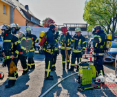 Kellerbrand führt zu einer massiven Rauchentwicklung auf der Straße – Feuerwehr Ludwigsburg im Löscheinsatz