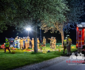 -UPDATE PM DER POLIZEI- Schwerer Unfall mit eingeklemmter Person - PKW gegen Baum - Remseck Bauernhof Sonnenhof