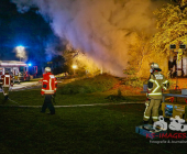 Schöckinger Waldgrillhütte Eulenberg in der Nacht komplett abgebrannt – Feuerwehr Ditzingen in einem massiven Löscheinsatz trotz Wasserknappheit im Wald